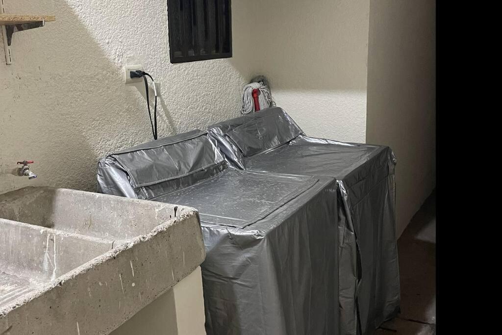 Casa Eliseos, A 5 Minutos De La Linea Fronteriza Villa Nogales  Eksteriør bilde