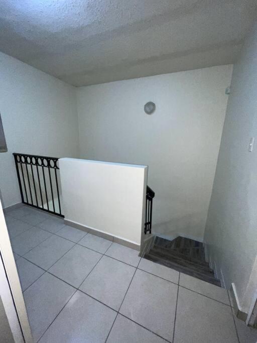 Casa Eliseos, A 5 Minutos De La Linea Fronteriza Villa Nogales  Eksteriør bilde